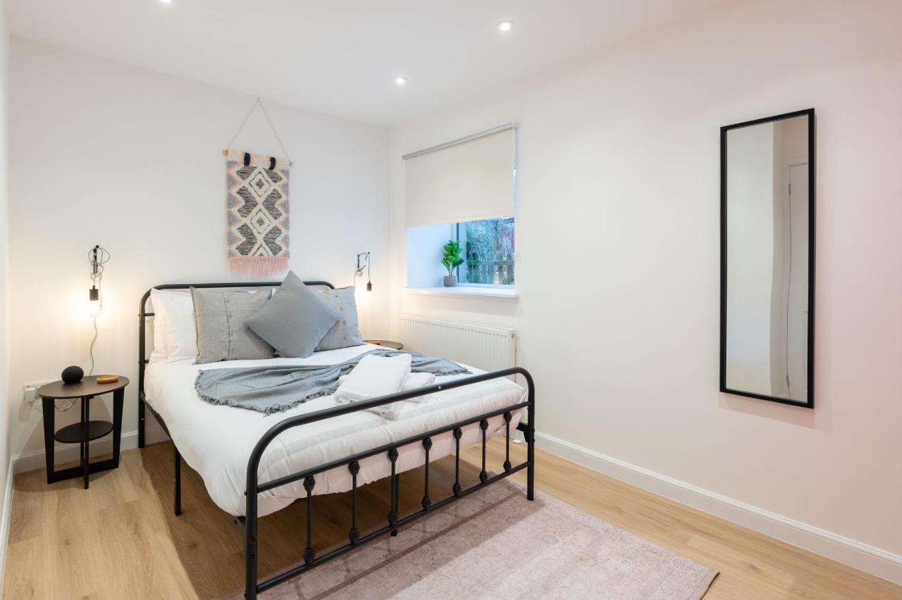 The Pinkish House - 4 Bed Home In The Town Centre Blairgowrie and Rattray Kültér fotó