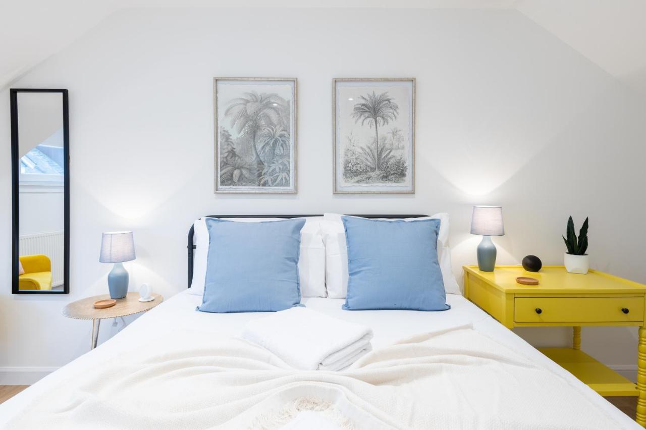 The Pinkish House - 4 Bed Home In The Town Centre Blairgowrie and Rattray Kültér fotó